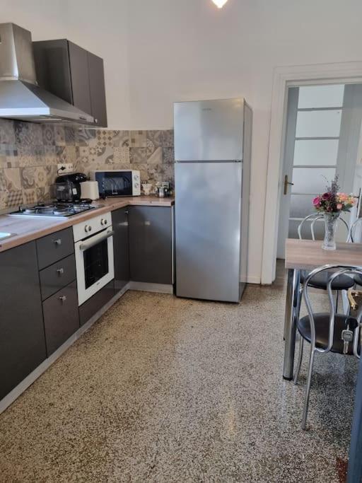 Cozy Apartment Near City Center Bucharest Luaran gambar