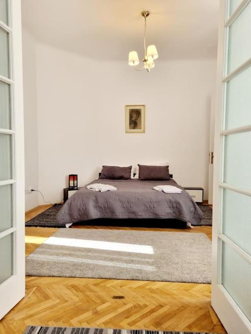 Cozy Apartment Near City Center Bucharest Luaran gambar