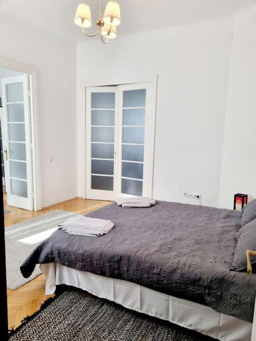 Cozy Apartment Near City Center Bucharest Luaran gambar