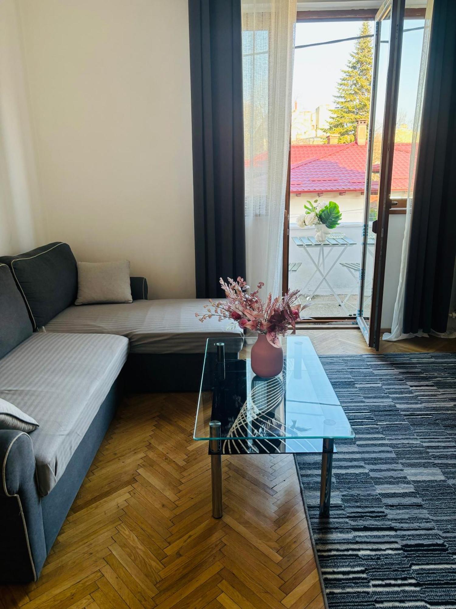 Cozy Apartment Near City Center Bucharest Luaran gambar
