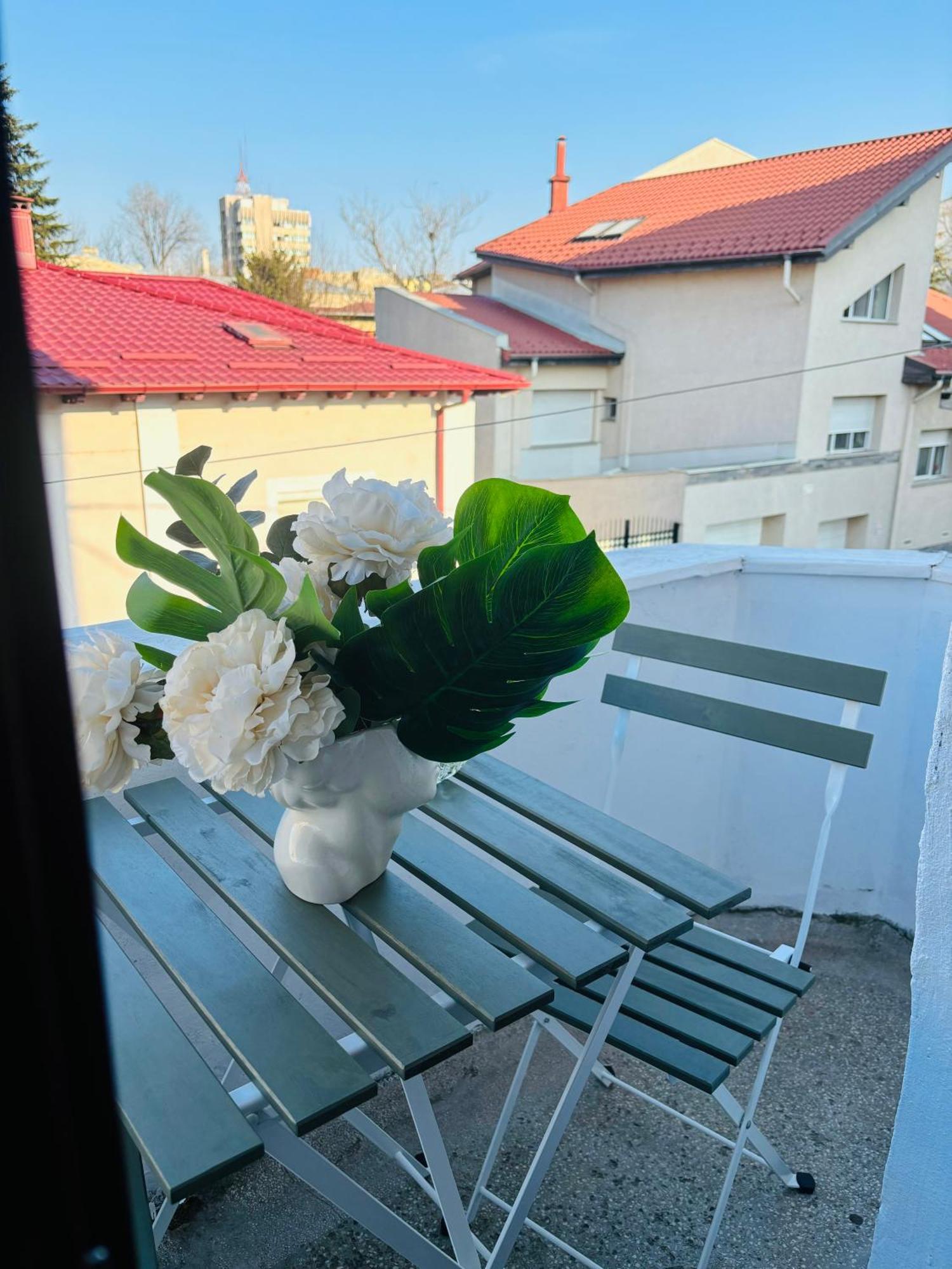 Cozy Apartment Near City Center Bucharest Luaran gambar