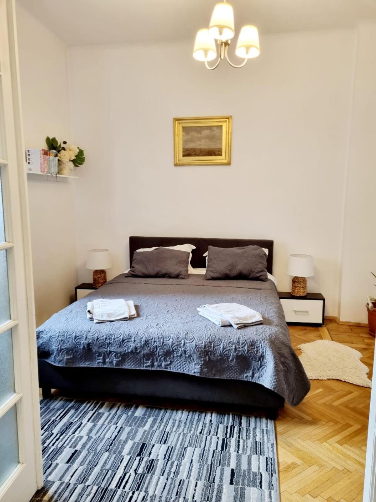 Cozy Apartment Near City Center Bucharest Luaran gambar