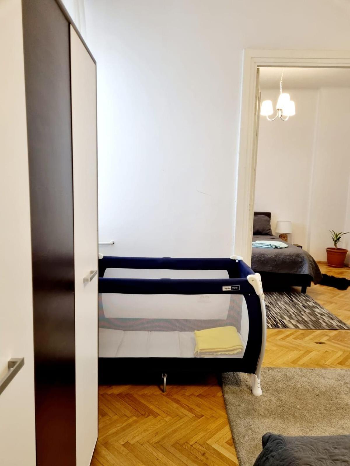 Cozy Apartment Near City Center Bucharest Luaran gambar