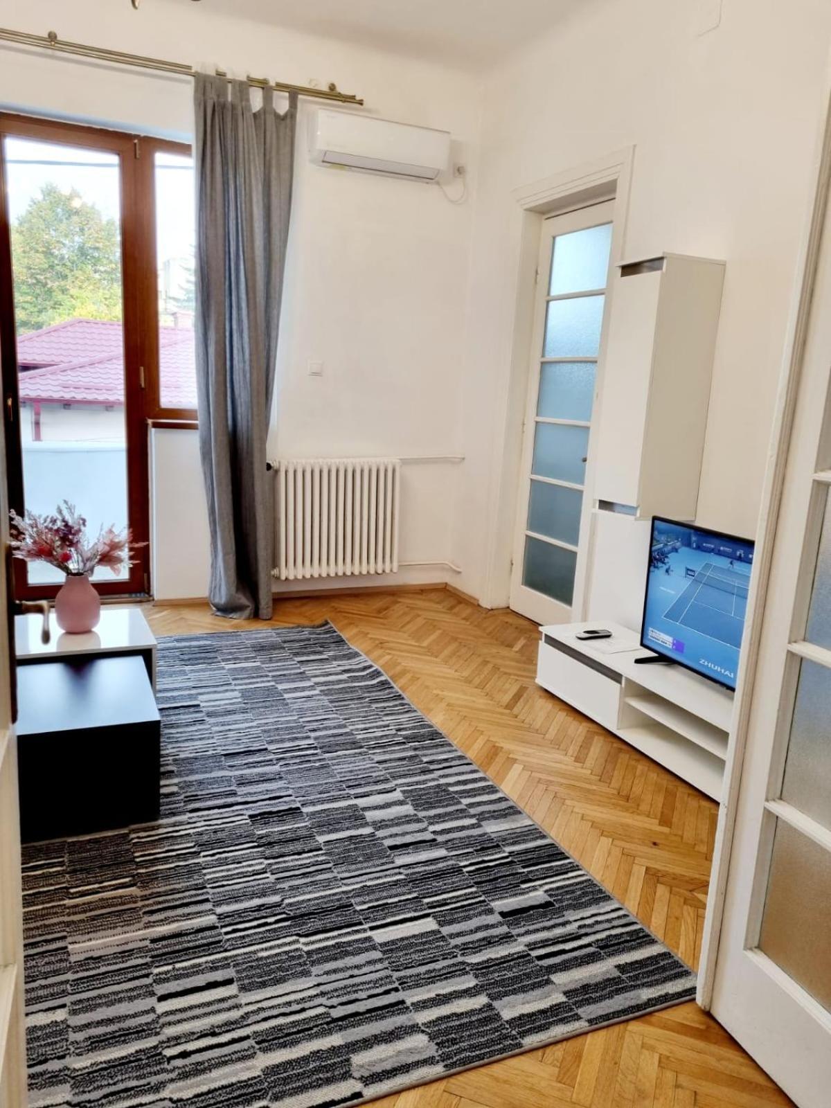 Cozy Apartment Near City Center Bucharest Luaran gambar