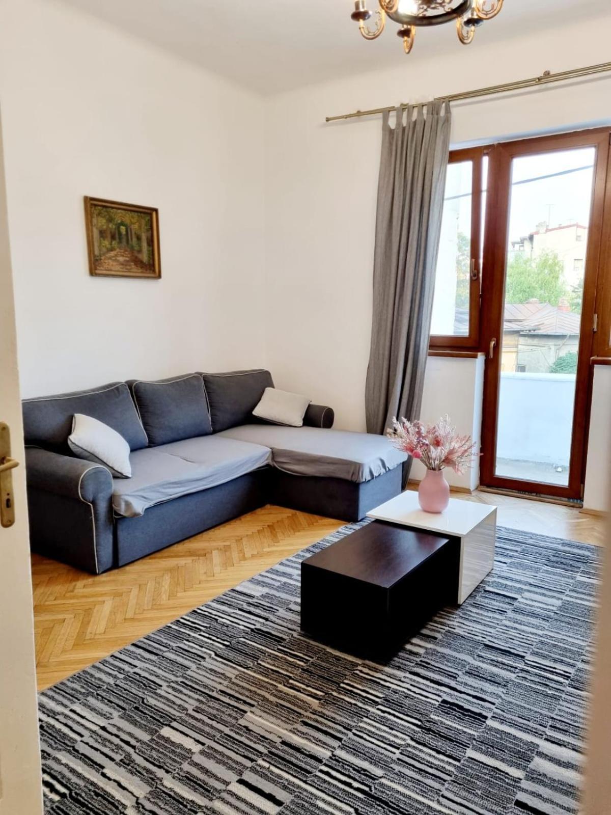 Cozy Apartment Near City Center Bucharest Luaran gambar