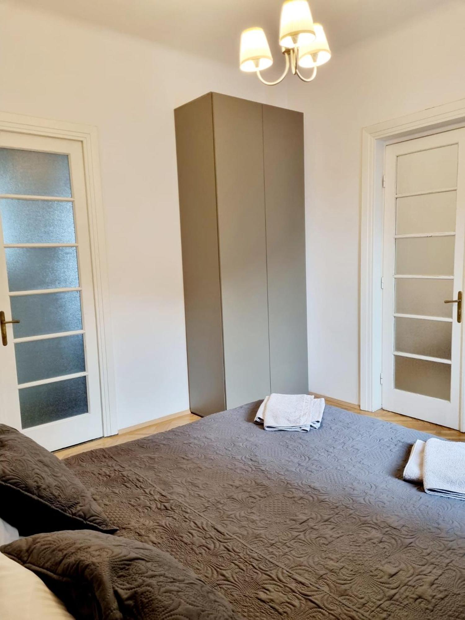 Cozy Apartment Near City Center Bucharest Luaran gambar