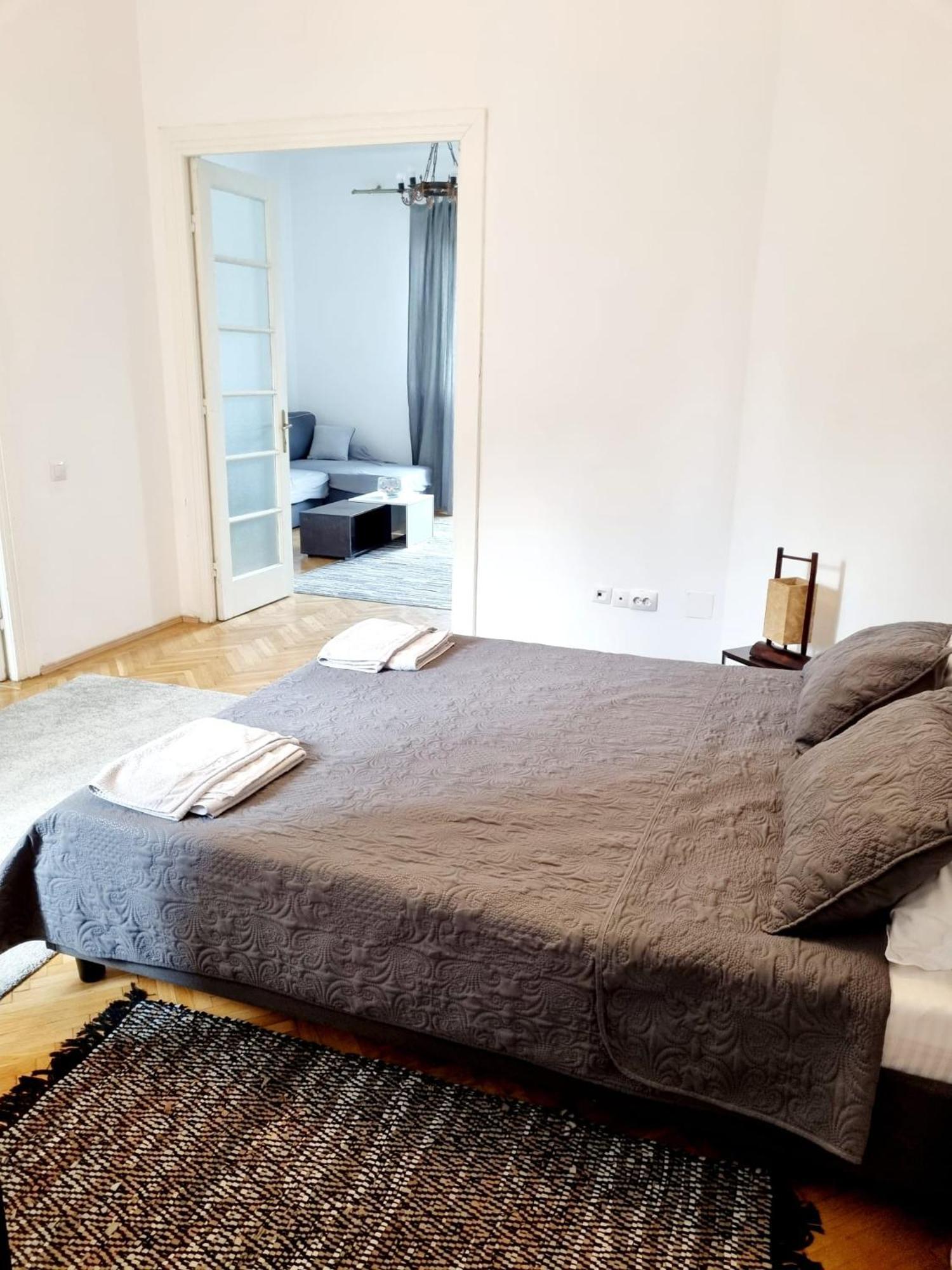 Cozy Apartment Near City Center Bucharest Luaran gambar